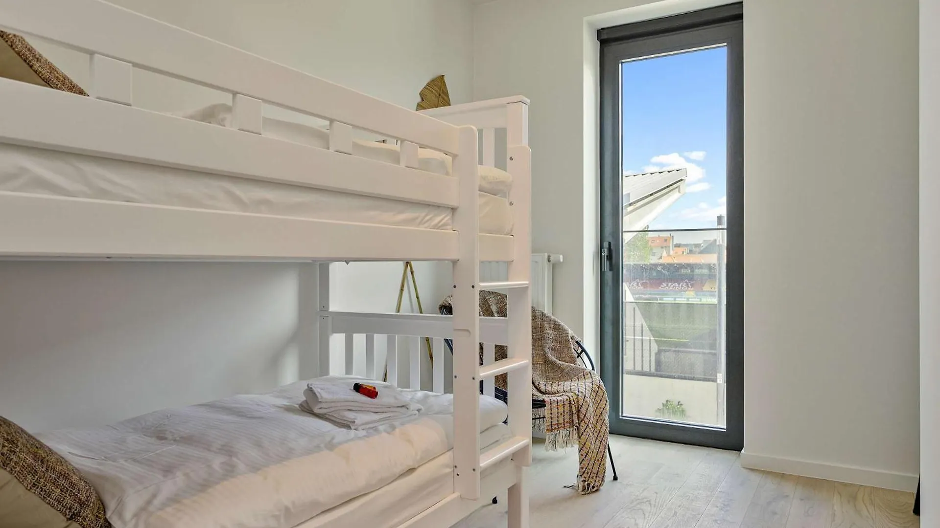 Huswell - Spacious Family Retreat With Terrace Ostend Holiday home
