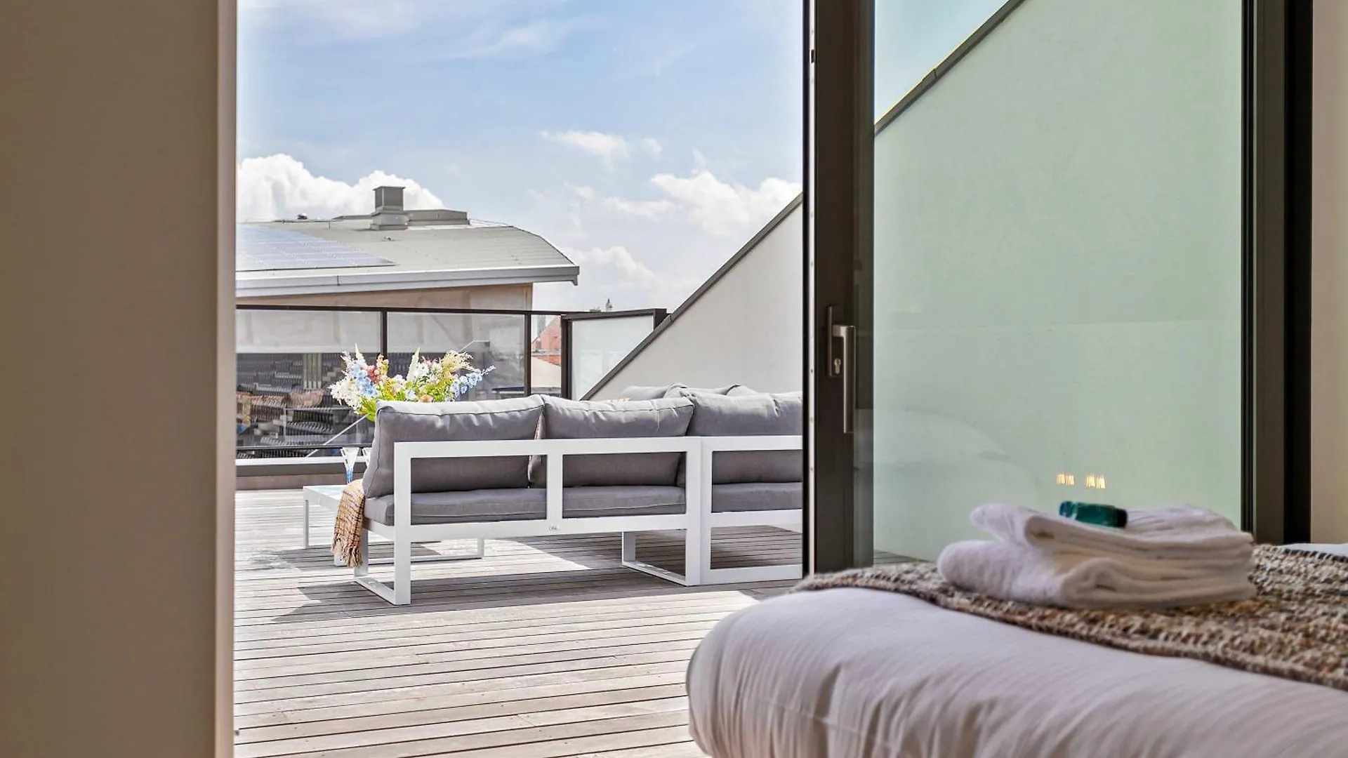 Huswell - Spacious Family Retreat With Terrace Ostend